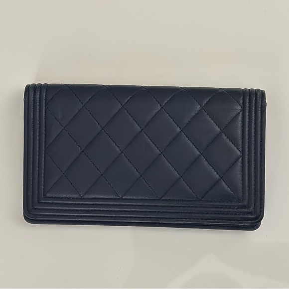Chanel Boy Wallet - Picture 6 of 12